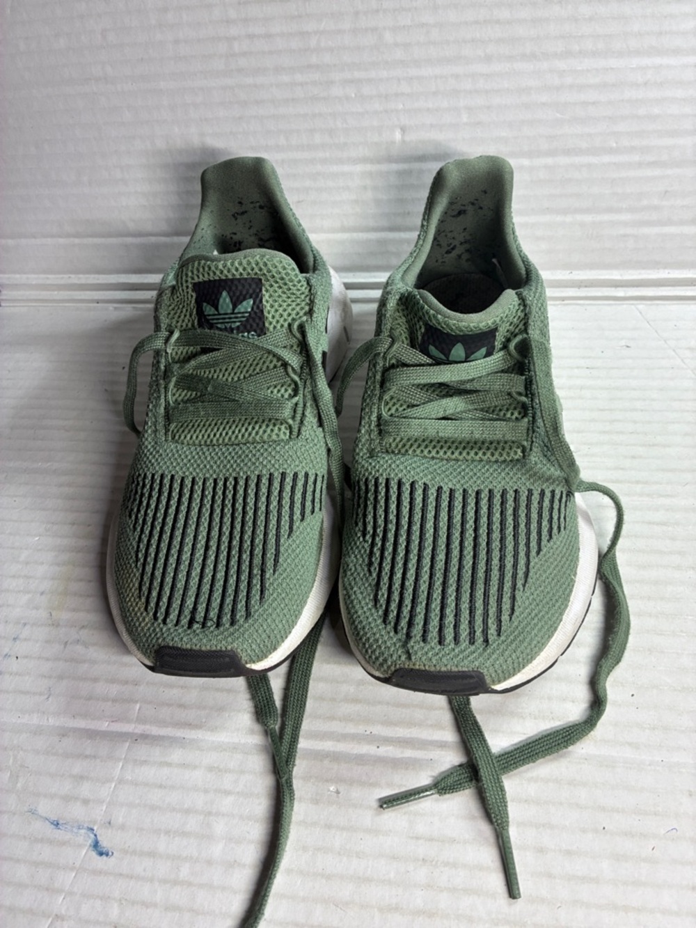 adidas Kids Olive Green Knit Lace-Up Sneakers USED SKU CG4161